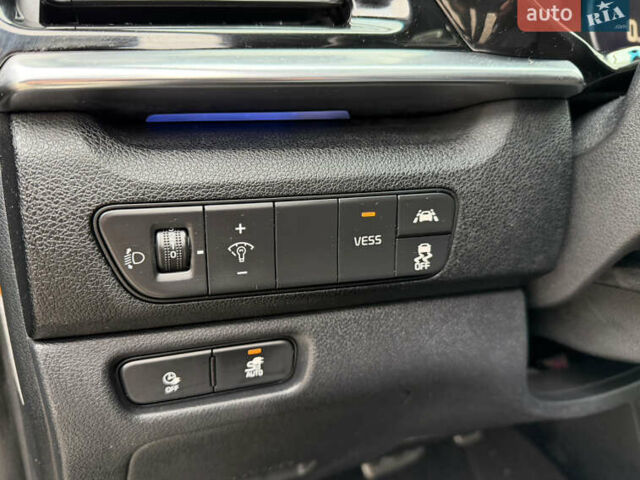 Сірий Кіа Niro, об'ємом двигуна 0 л та пробігом 149 тис. км за 17350 $, фото 42 на Automoto.ua