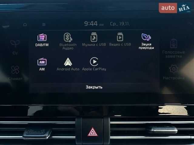 Серый Киа Niro, объемом двигателя 0 л и пробегом 54 тыс. км за 23900 $, фото 60 на Automoto.ua