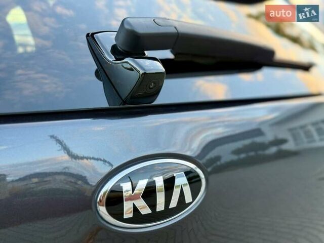 Киа Niro 2021 в Бердичеве на Automoto.ua Серый Киа Niro, объемом двигателя 0 л и пробегом 82 тыс. км за 19250 $, фото 38 на Automoto.ua