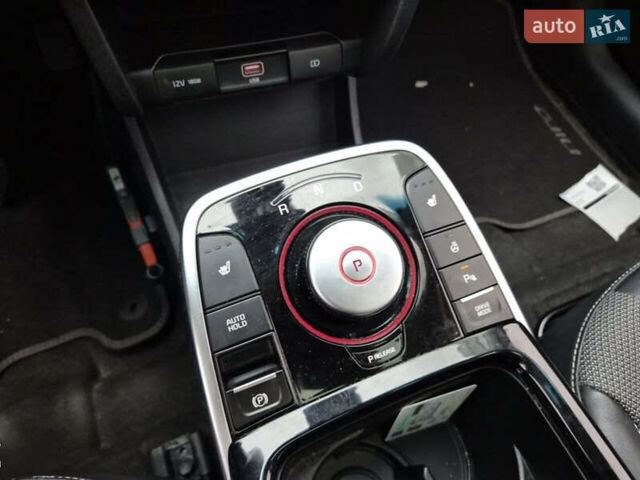 Серый Киа Niro, объемом двигателя 0 л и пробегом 87 тыс. км за 19800 $, фото 20 на Automoto.ua