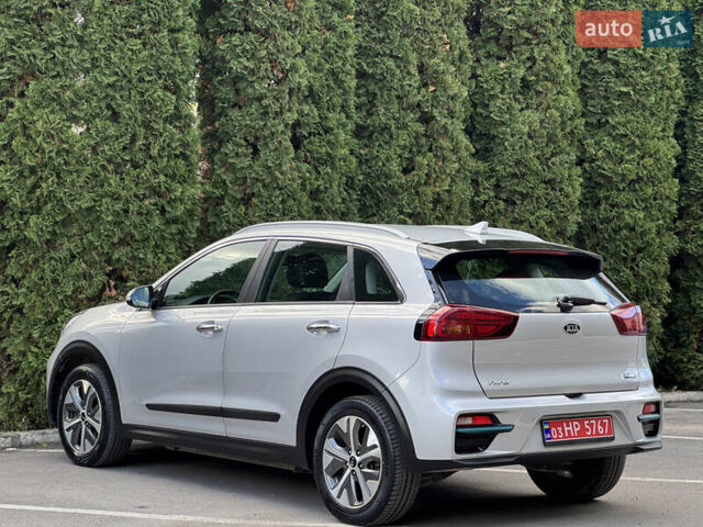Сірий Кіа Niro, об'ємом двигуна 0 л та пробігом 141 тис. км за 17799 $, фото 12 на Automoto.ua