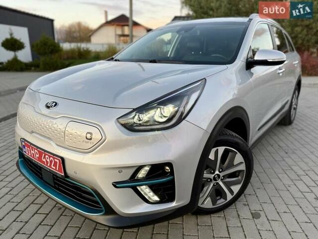 Киа Niro 2021 в Бердичеве на Automoto.ua Серый Киа Niro, объемом двигателя 0 л и пробегом 70 тыс. км за 21350 $, фото 4 на Automoto.ua