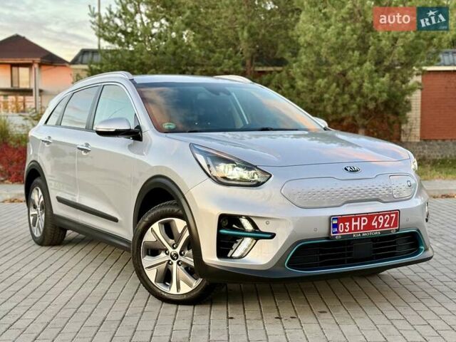 Киа Niro 2021 в Бердичеве на Automoto.ua Серый Киа Niro, объемом двигателя 0 л и пробегом 70 тыс. км за 21350 $, фото 6 на Automoto.ua