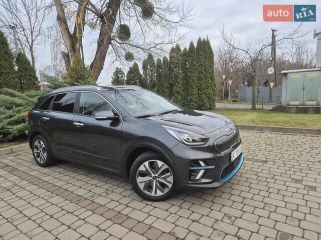 Серый Киа Niro, объемом двигателя 0 л и пробегом 79 тыс. км за 20450 $, фото 5 на Automoto.ua