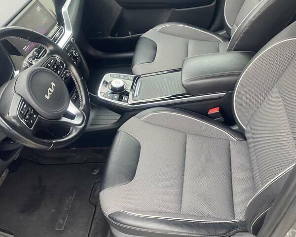 Серый Киа Niro, объемом двигателя 0 л и пробегом 54 тыс. км за 19999 $, фото 32 на Automoto.ua