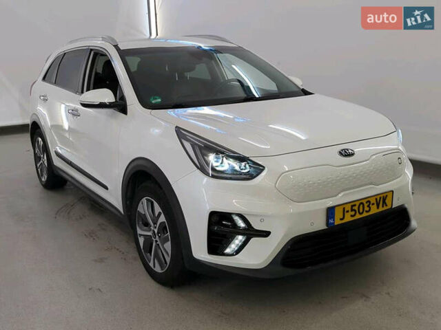 Серый Киа Niro, объемом двигателя 0 л и пробегом 117 тыс. км за 19500 $, фото 1 на Automoto.ua