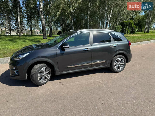 Серый Киа Niro, объемом двигателя 0 л и пробегом 195 тыс. км за 17400 $, фото 6 на Automoto.ua