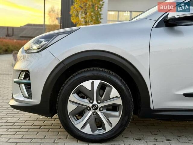 Киа Niro 2021 в Бердичеве на Automoto.ua Серый Киа Niro, объемом двигателя 0 л и пробегом 70 тыс. км за 21350 $, фото 36 на Automoto.ua