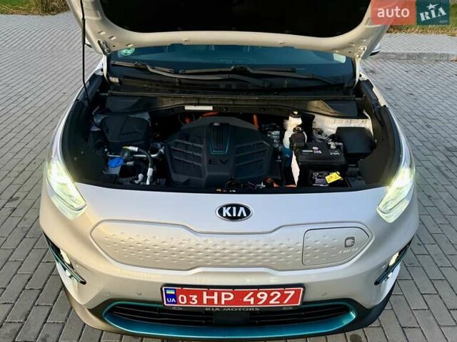 Киа Niro 2021 в Бердичеве на Automoto.ua Серый Киа Niro, объемом двигателя 0 л и пробегом 70 тыс. км за 21350 $, фото 107 на Automoto.ua
