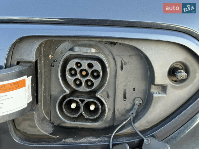 Серый Киа Niro, объемом двигателя 0 л и пробегом 157 тыс. км за 18350 $, фото 12 на Automoto.ua