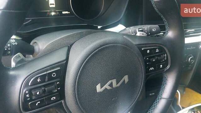 Сірий Кіа Niro, об'ємом двигуна 0 л та пробігом 62 тис. км за 18500 $, фото 6 на Automoto.ua