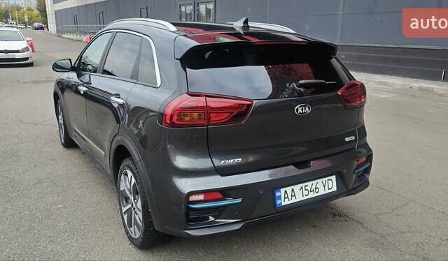 Киа Niro 2021 в Киеве на Automoto.ua Серый Киа Niro, объемом двигателя 0 л и пробегом 195 тыс. км за 16800 $, фото 55 на Automoto.ua