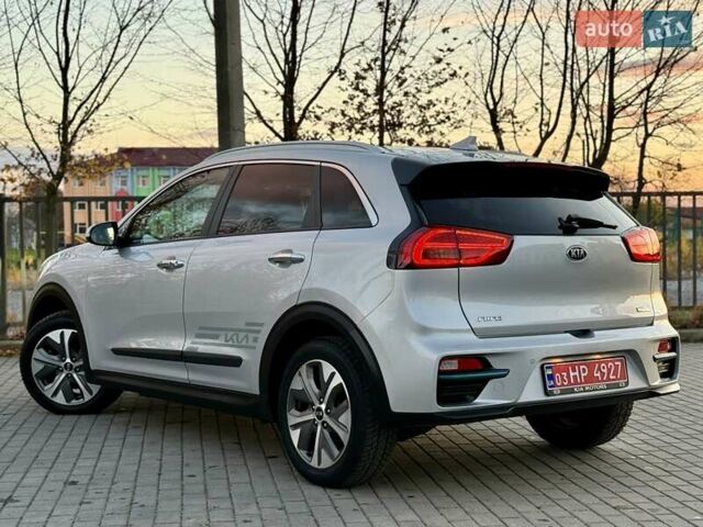 Киа Niro 2021 в Бердичеве на Automoto.ua Серый Киа Niro, объемом двигателя 0 л и пробегом 70 тыс. км за 21350 $, фото 14 на Automoto.ua