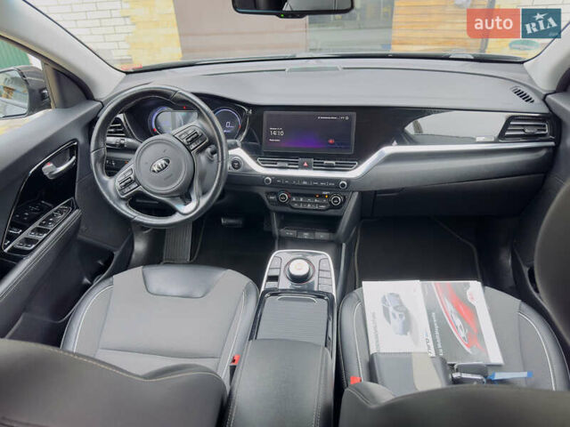 Серый Киа Niro, объемом двигателя 0 л и пробегом 137 тыс. км за 18450 $, фото 37 на Automoto.ua
