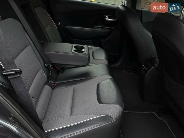 Серый Киа Niro, объемом двигателя 0 л и пробегом 142 тыс. км за 17999 $, фото 32 на Automoto.ua