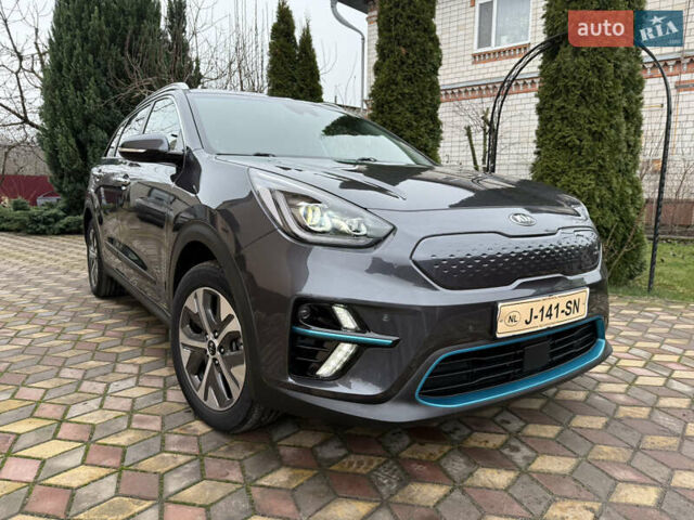 Сірий Кіа Niro, об'ємом двигуна 0 л та пробігом 50 тис. км за 22300 $, фото 19 на Automoto.ua