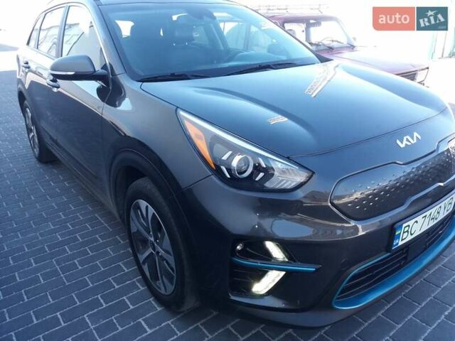 Серый Киа Niro, объемом двигателя 0 л и пробегом 69 тыс. км за 20300 $, фото 3 на Automoto.ua