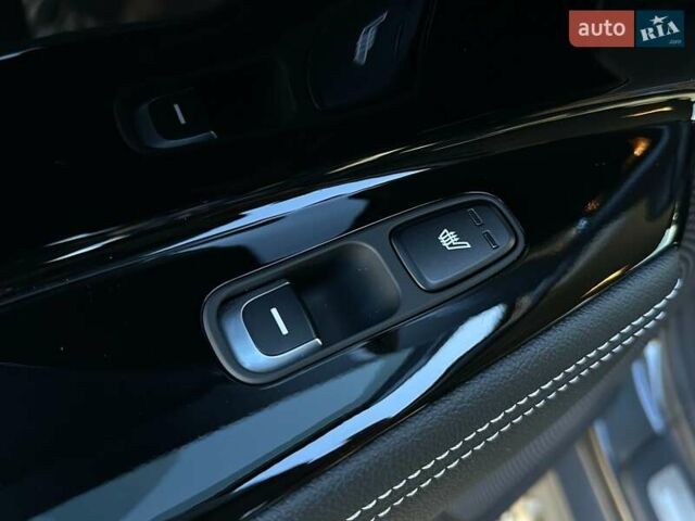 Серый Киа Niro, объемом двигателя 0 л и пробегом 54 тыс. км за 23900 $, фото 80 на Automoto.ua