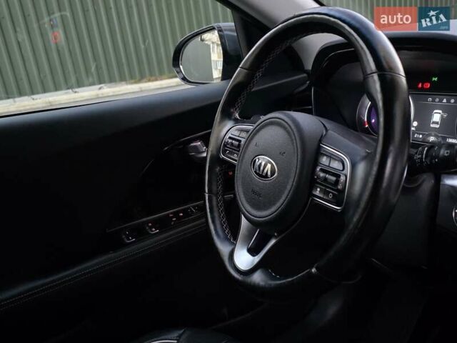 Сірий Кіа Niro, об'ємом двигуна 0 л та пробігом 136 тис. км за 18899 $, фото 32 на Automoto.ua