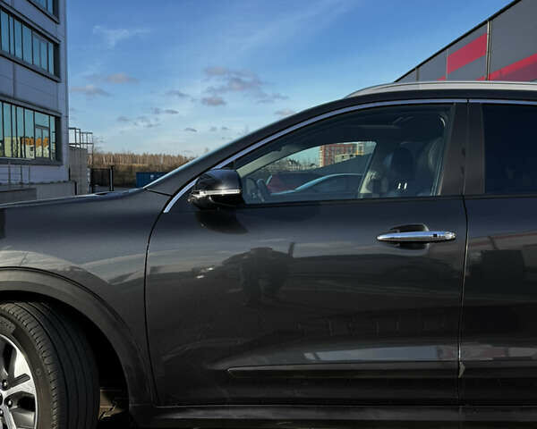 Серый Киа Niro, объемом двигателя 0 л и пробегом 86 тыс. км за 23400 $, фото 8 на Automoto.ua
