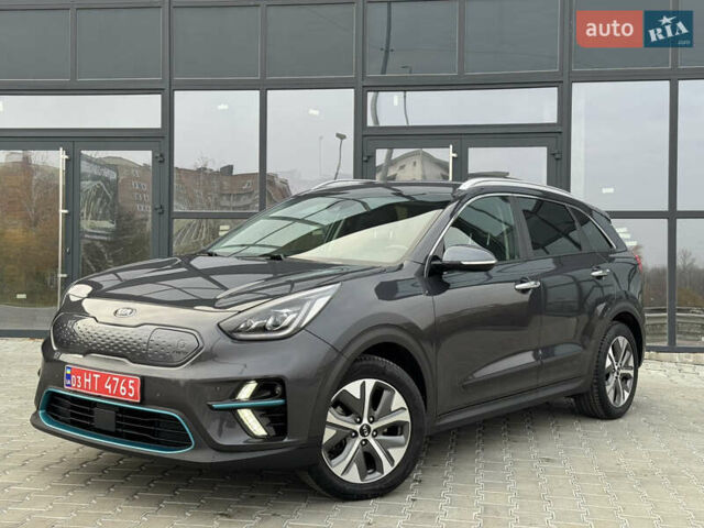 Серый Киа Niro, объемом двигателя 0 л и пробегом 147 тыс. км за 18450 $, фото 6 на Automoto.ua