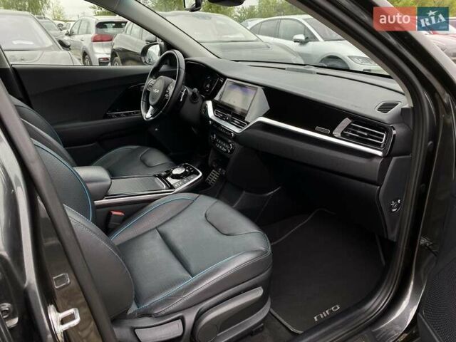 Серый Киа Niro, объемом двигателя 0 л и пробегом 86 тыс. км за 24400 $, фото 76 на Automoto.ua