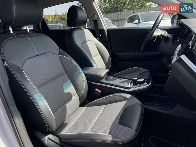 Серый Киа Niro, объемом двигателя 0 л и пробегом 51 тыс. км за 21760 $, фото 42 на Automoto.ua