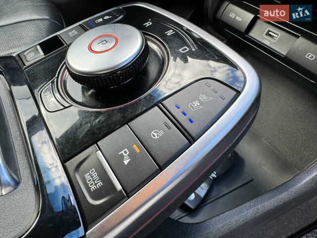 Сірий Кіа Niro, об'ємом двигуна 0 л та пробігом 138 тис. км за 19900 $, фото 25 на Automoto.ua