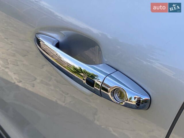 Серый Киа Niro, объемом двигателя 0 л и пробегом 59 тыс. км за 21299 $, фото 15 на Automoto.ua