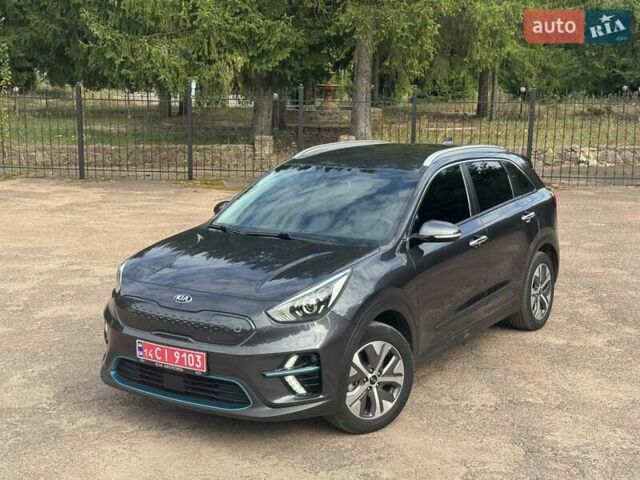Сірий Кіа Niro, об'ємом двигуна 0 л та пробігом 99 тис. км за 18450 $, фото 6 на Automoto.ua