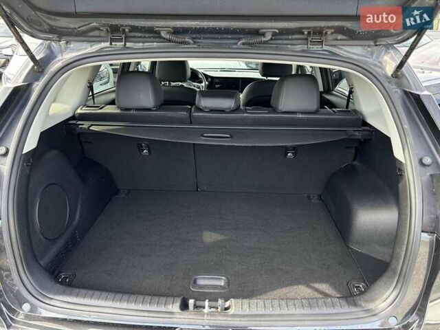 Серый Киа Niro, объемом двигателя 0 л и пробегом 67 тыс. км за 22400 $, фото 11 на Automoto.ua