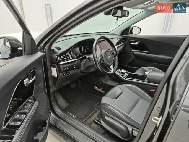 Серый Киа Niro, объемом двигателя 0 л и пробегом 87 тыс. км за 19800 $, фото 11 на Automoto.ua