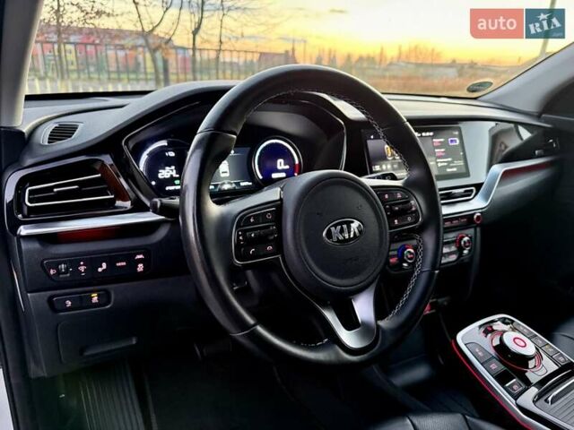 Киа Niro 2021 в Бердичеве на Automoto.ua Серый Киа Niro, объемом двигателя 0 л и пробегом 70 тыс. км за 21350 $, фото 54 на Automoto.ua