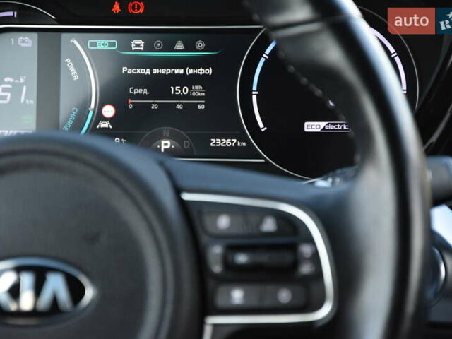 Серый Киа Niro, объемом двигателя 0 л и пробегом 23 тыс. км за 24590 $, фото 29 на Automoto.ua