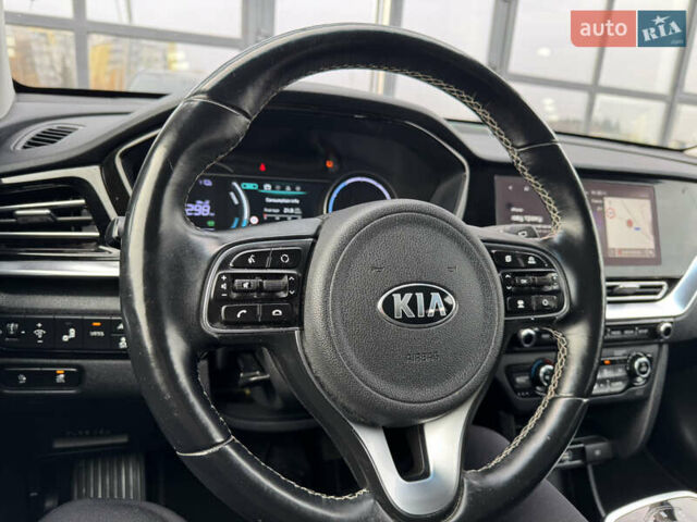 Серый Киа Niro, объемом двигателя 0 л и пробегом 147 тыс. км за 18450 $, фото 73 на Automoto.ua