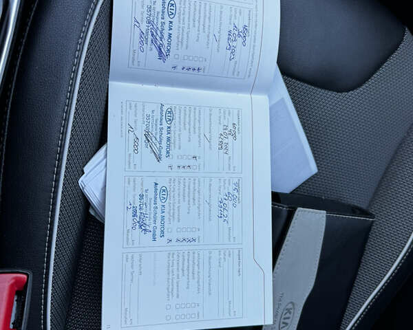 Серый Киа Niro, объемом двигателя 0 л и пробегом 86 тыс. км за 23400 $, фото 92 на Automoto.ua