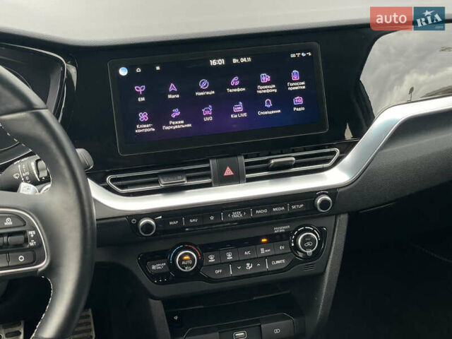 Сірий Кіа Niro, об'ємом двигуна 0 л та пробігом 52 тис. км за 22999 $, фото 39 на Automoto.ua