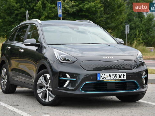 Серый Киа Niro, объемом двигателя 0 л и пробегом 34 тыс. км за 23999 $, фото 1 на Automoto.ua