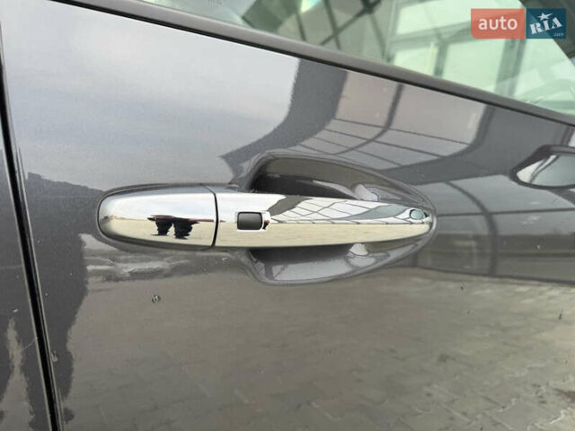 Серый Киа Niro, объемом двигателя 0 л и пробегом 147 тыс. км за 18450 $, фото 34 на Automoto.ua