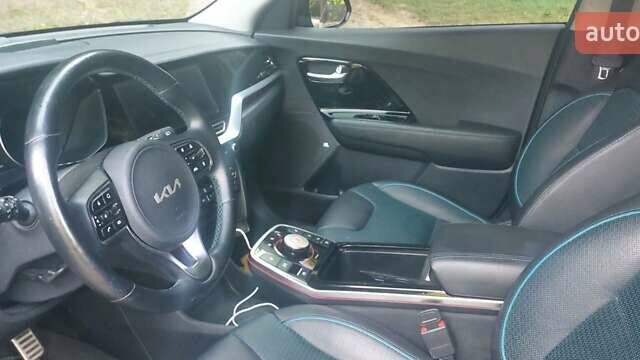 Сірий Кіа Niro, об'ємом двигуна 0 л та пробігом 62 тис. км за 18500 $, фото 12 на Automoto.ua