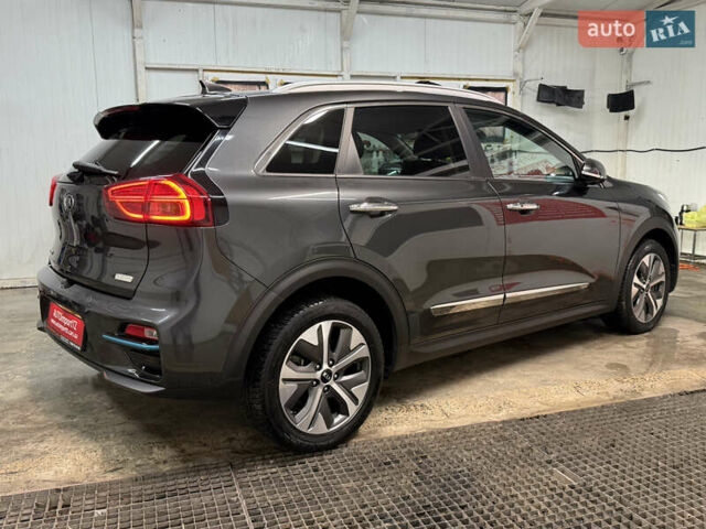 Сірий Кіа Niro, об'ємом двигуна 0 л та пробігом 97 тис. км за 22900 $, фото 20 на Automoto.ua