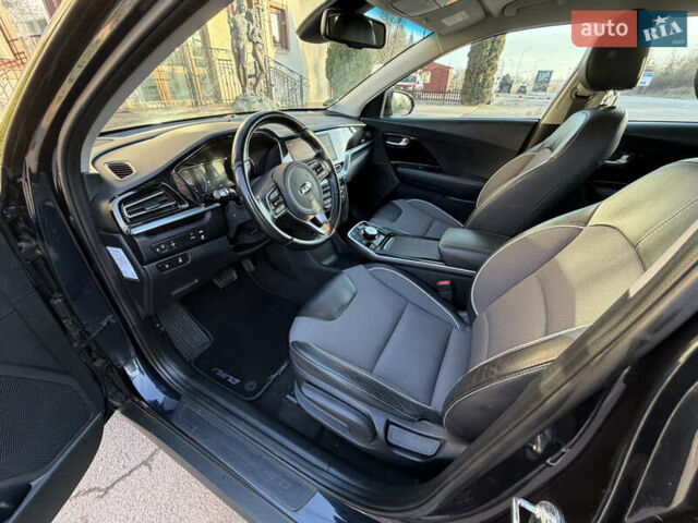 Серый Киа Niro, объемом двигателя 0 л и пробегом 157 тыс. км за 18350 $, фото 28 на Automoto.ua