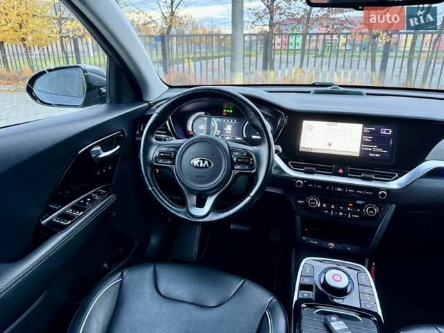 Киа Niro 2021 в Бердичеве на Automoto.ua Серый Киа Niro, объемом двигателя 0 л и пробегом 82 тыс. км за 19250 $, фото 100 на Automoto.ua