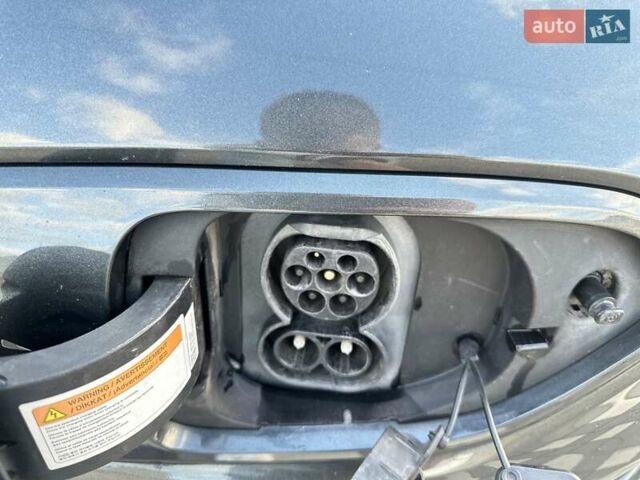 Сірий Кіа Niro, об'ємом двигуна 0 л та пробігом 105 тис. км за 19950 $, фото 28 на Automoto.ua