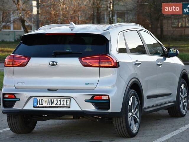 Серый Киа Niro, объемом двигателя 0 л и пробегом 23 тыс. км за 24590 $, фото 5 на Automoto.ua