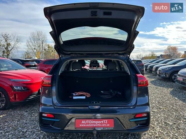 Сірий Кіа Niro, об'ємом двигуна 0 л та пробігом 100 тис. км за 21900 $, фото 76 на Automoto.ua