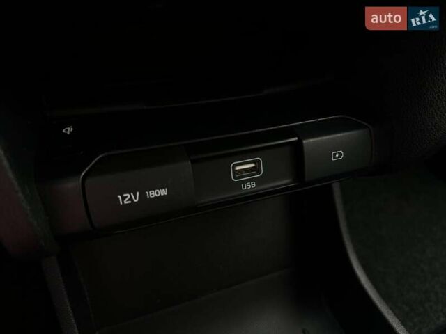 Серый Киа Niro, объемом двигателя 0 л и пробегом 62 тыс. км за 23600 $, фото 59 на Automoto.ua