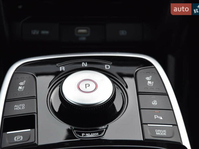 Серый Киа Niro, объемом двигателя 0 л и пробегом 34 тыс. км за 23999 $, фото 26 на Automoto.ua