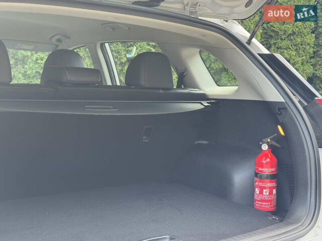 Сірий Кіа Niro, об'ємом двигуна 0 л та пробігом 141 тис. км за 17799 $, фото 17 на Automoto.ua