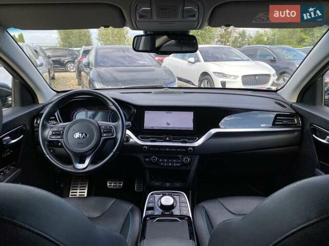 Серый Киа Niro, объемом двигателя 0 л и пробегом 66 тыс. км за 24200 $, фото 22 на Automoto.ua